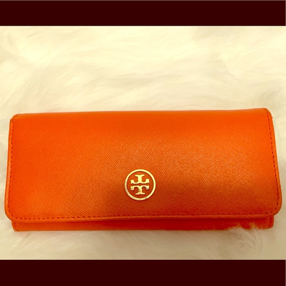 Tory Burch Handbags - Tory Burch Wallet-Brand New Condition Tory Burch Handbags - Tory Burch Wallet-Brand New Condition